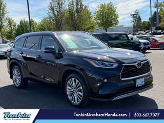 2022 Toyota Highlander Platinum