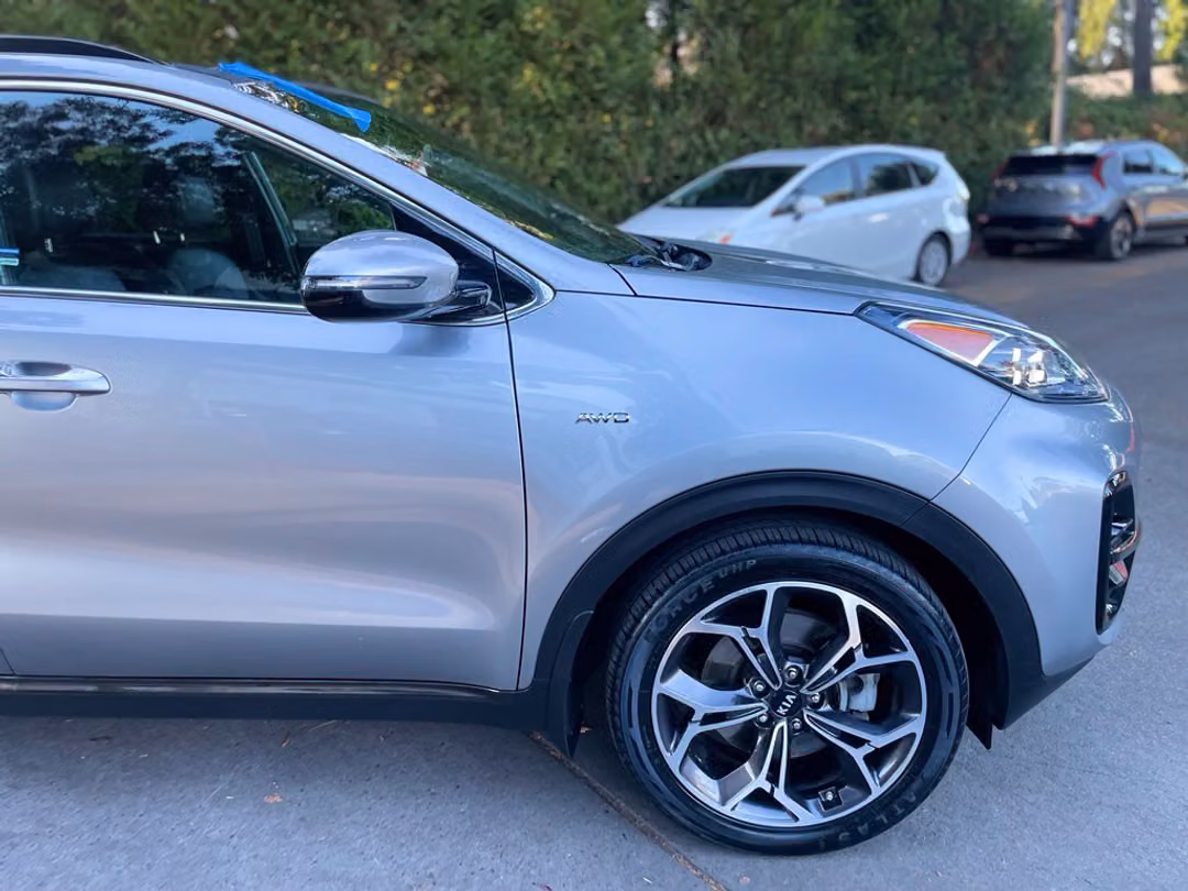 2020 Kia Sportage SX - Image 2