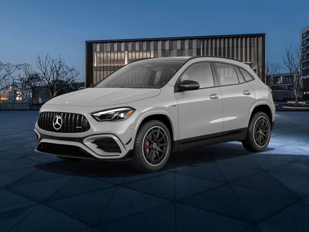 2026 Mercedes-Benz GLA 35 AMG - Image 2