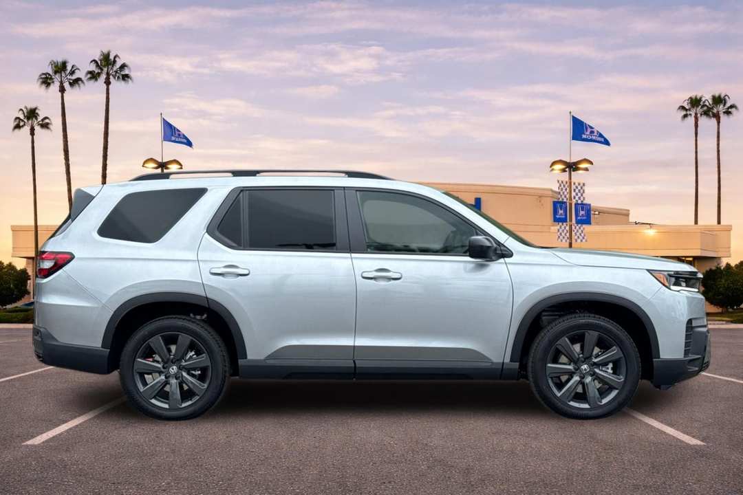 2026 Honda Pilot Sport - Image 3