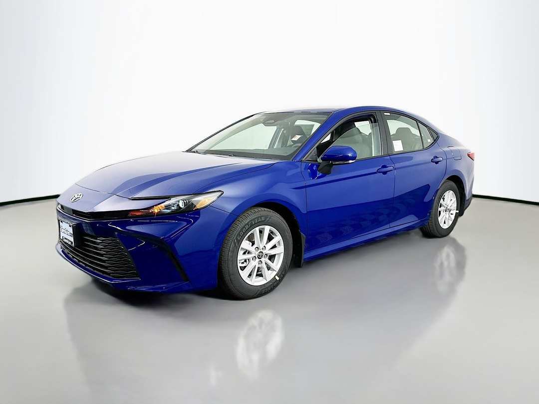 2026 Toyota Camry LE - Image 3