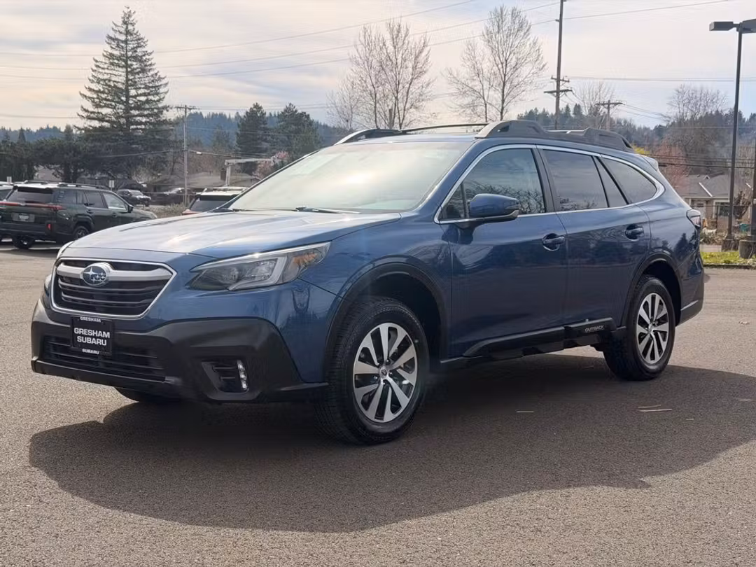 2021 Subaru Outback Premium - Image 3