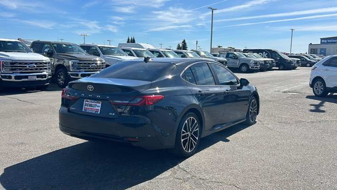 2025 Toyota Camry XLE - Image 3