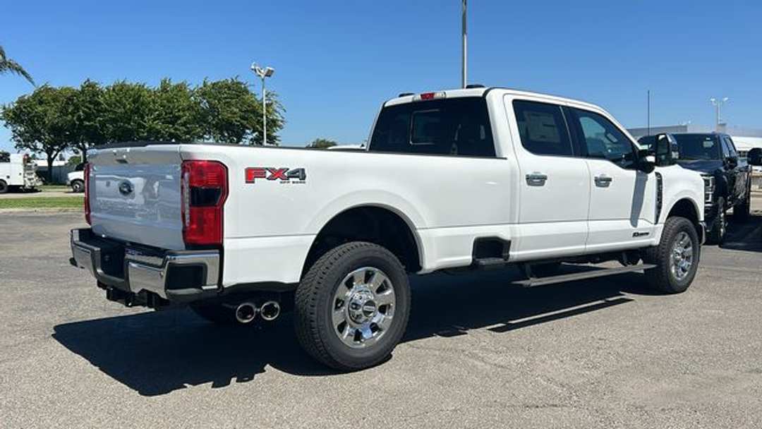 2026 Ford F-250Sd Lariat - Image 3