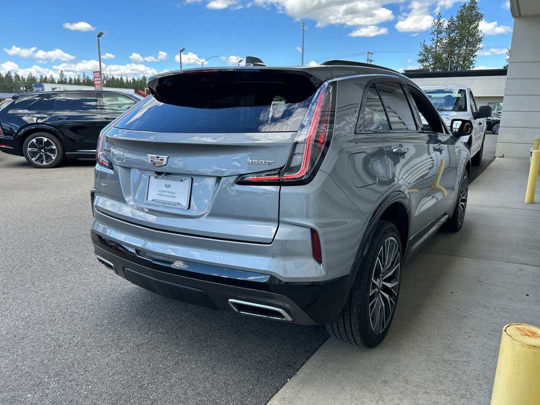 2024 Cadillac Xt4 Sport - Image 3