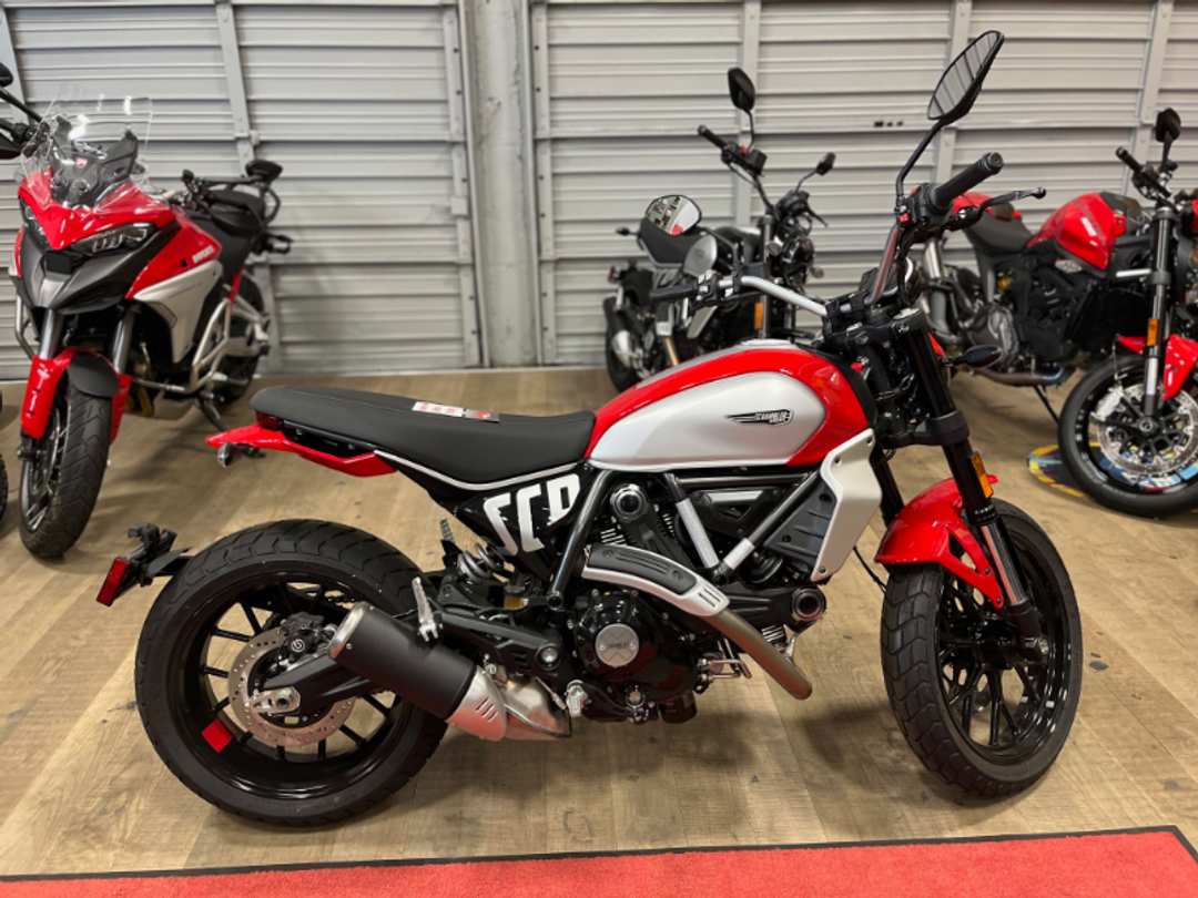 2025 Ducati Scr Icon - Image 3