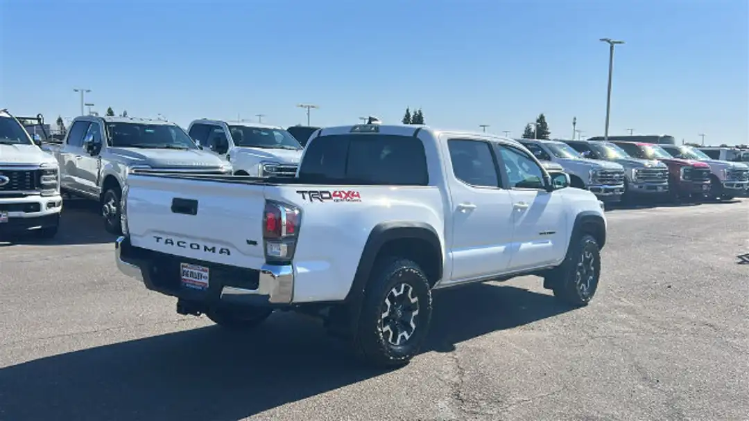 2023 Toyota Tacoma TRD OffRoad - Image 3