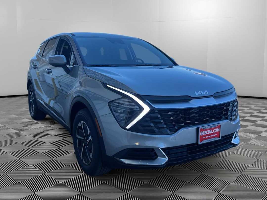2025 Kia Sportage Hybrid LX - Image 3