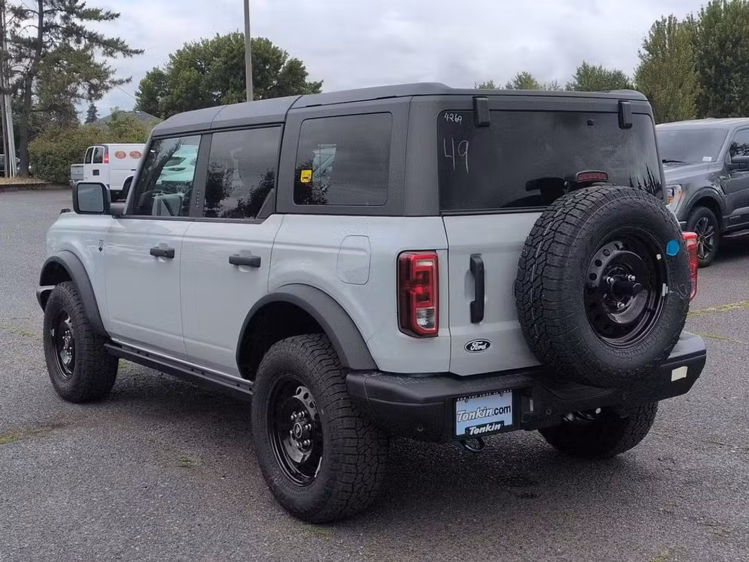 2026 Ford Bronco Big Bend - Image 3