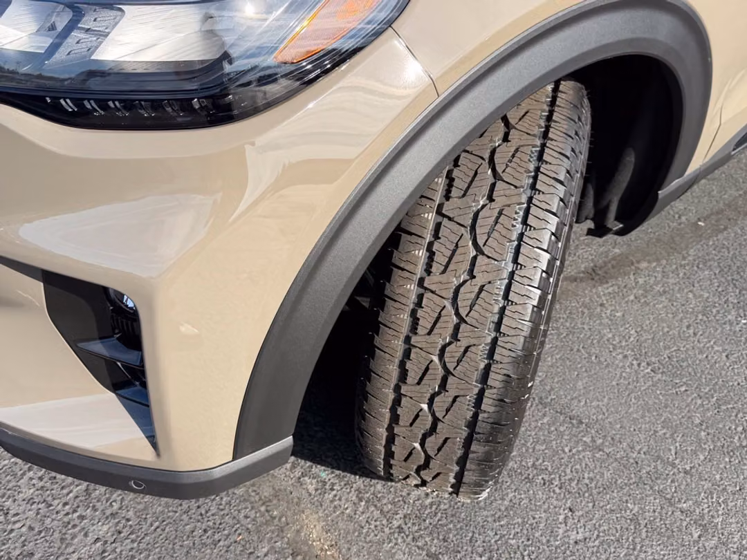 2027 Ford Explorer Tremor - Image 3