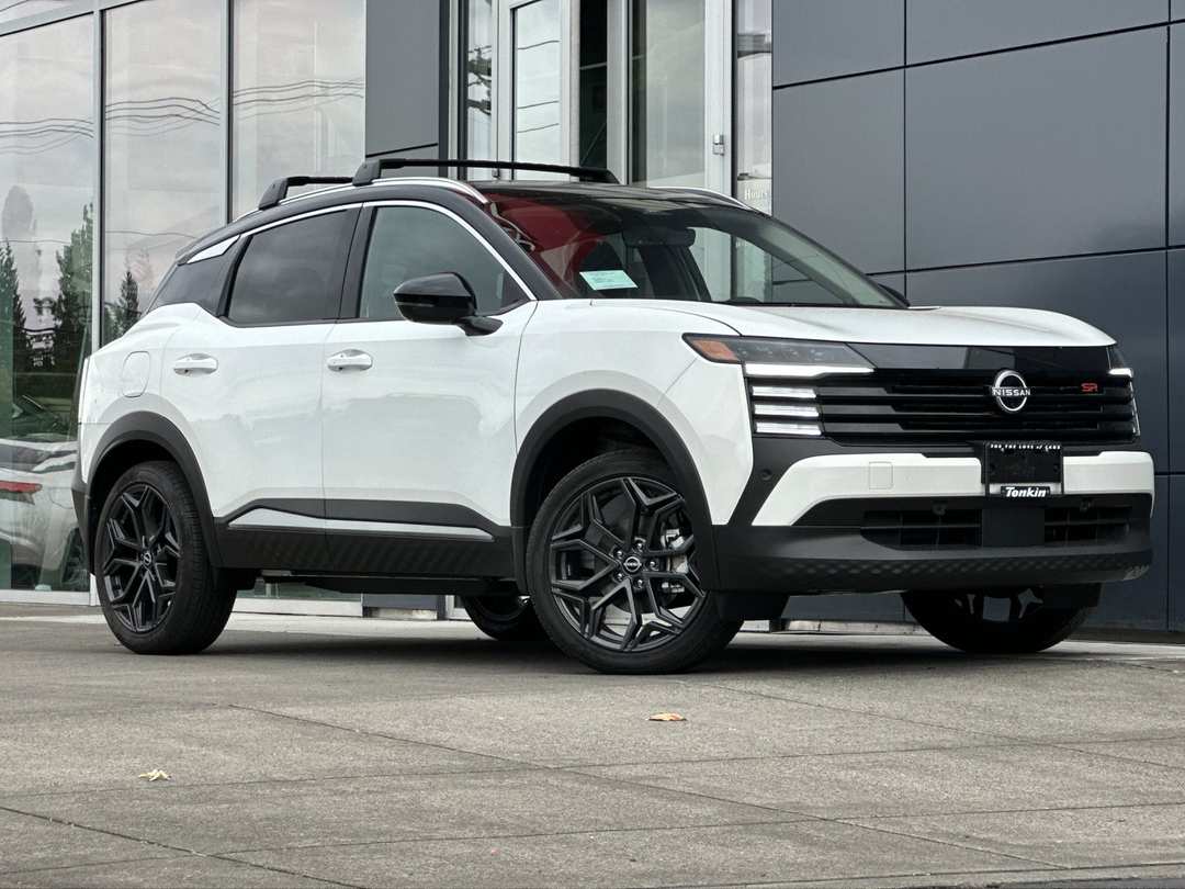 2025 Nissan Kicks SR - Image 2