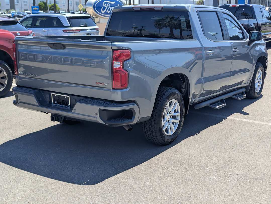 2020 Chevrolet Silverado 1500 RST - Image 2