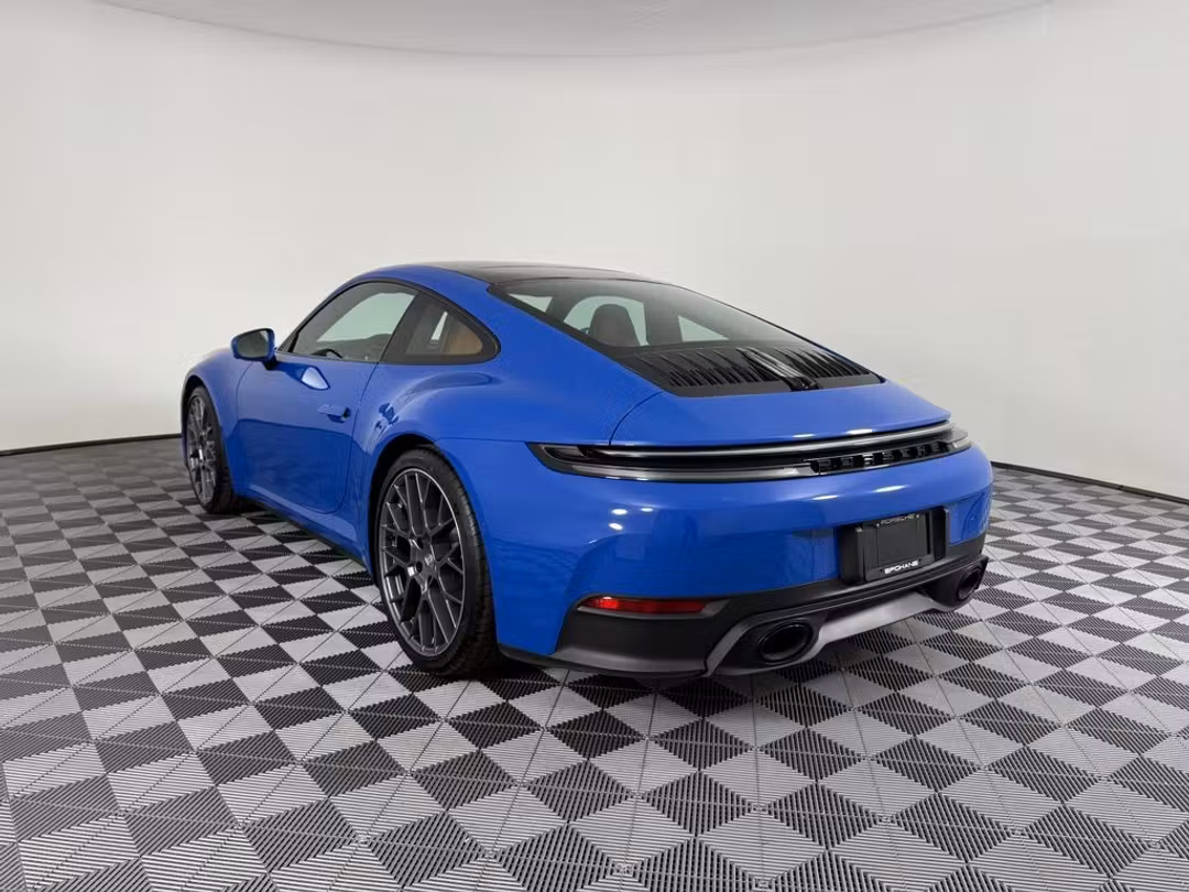 2025 Porsche 911 - Image 3