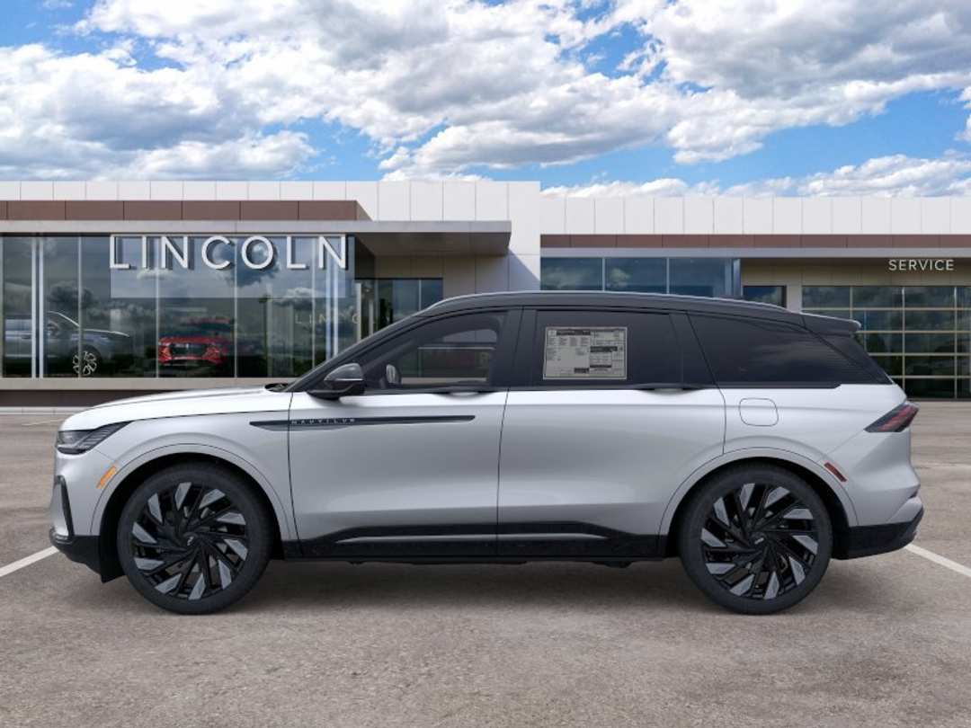 2026 Lincoln Nautilus Reserve - Image 3