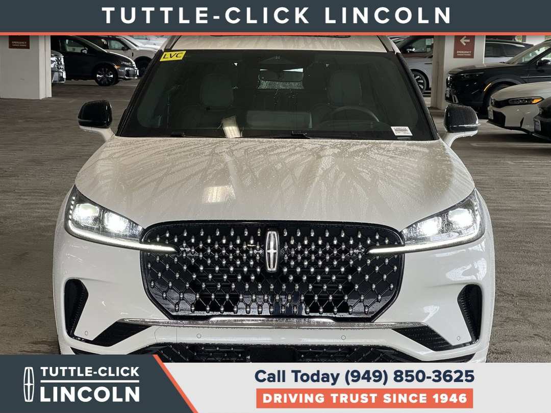 2026 Lincoln Aviator Black Label - Image 2