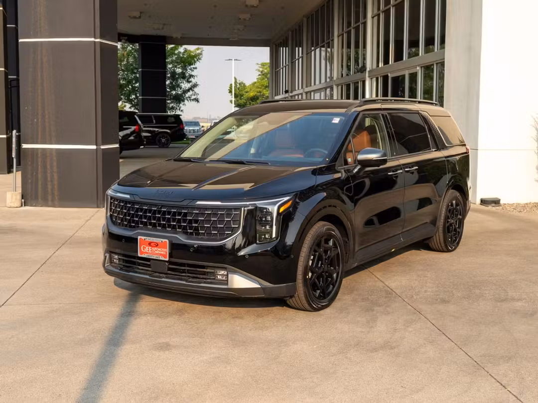 2026 Kia Carnival SX Prestige - Image 3