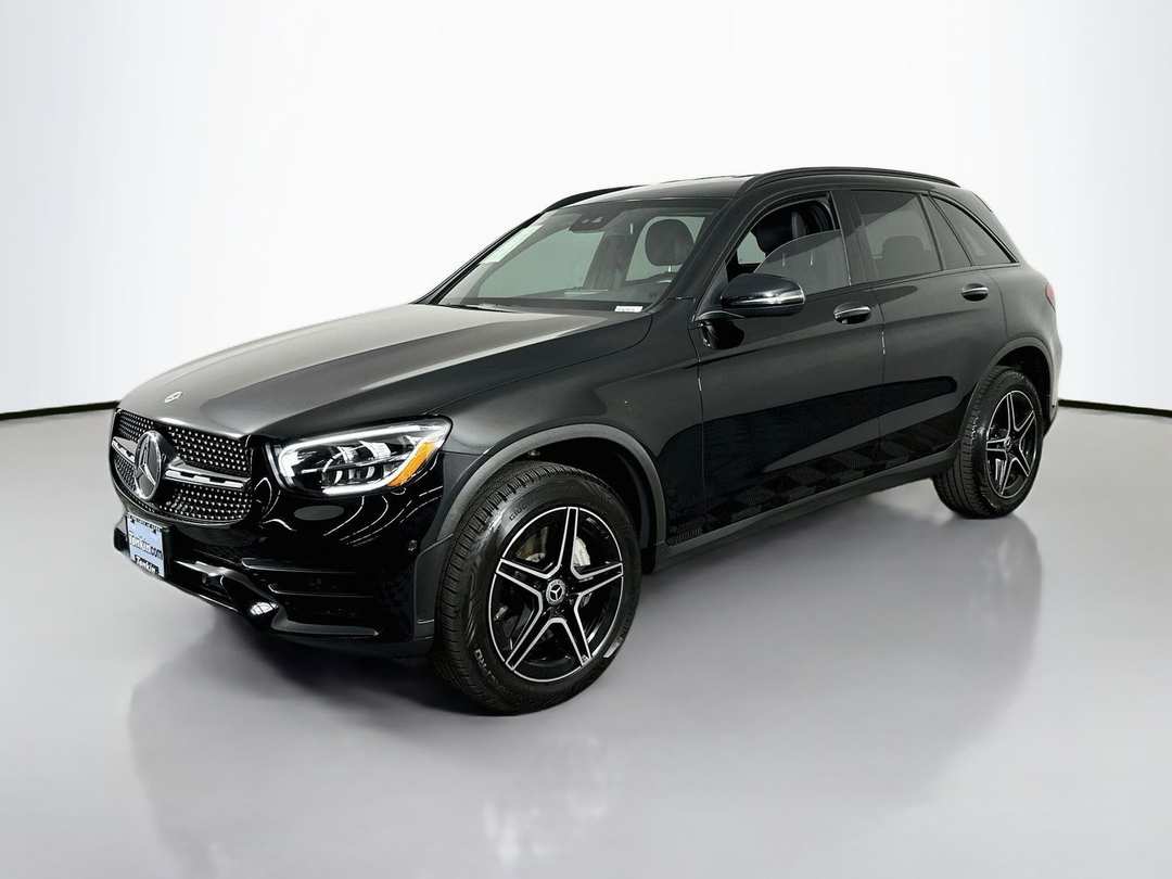2022 Mercedes-Benz GLC GLC 300 - Image 3