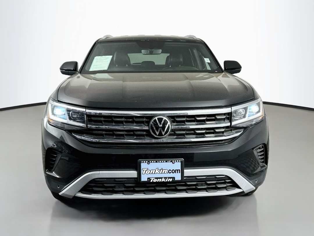 2022 Volkswagen Atlas Cross Sport 3.6L V6 SE w/Technology - Image 3