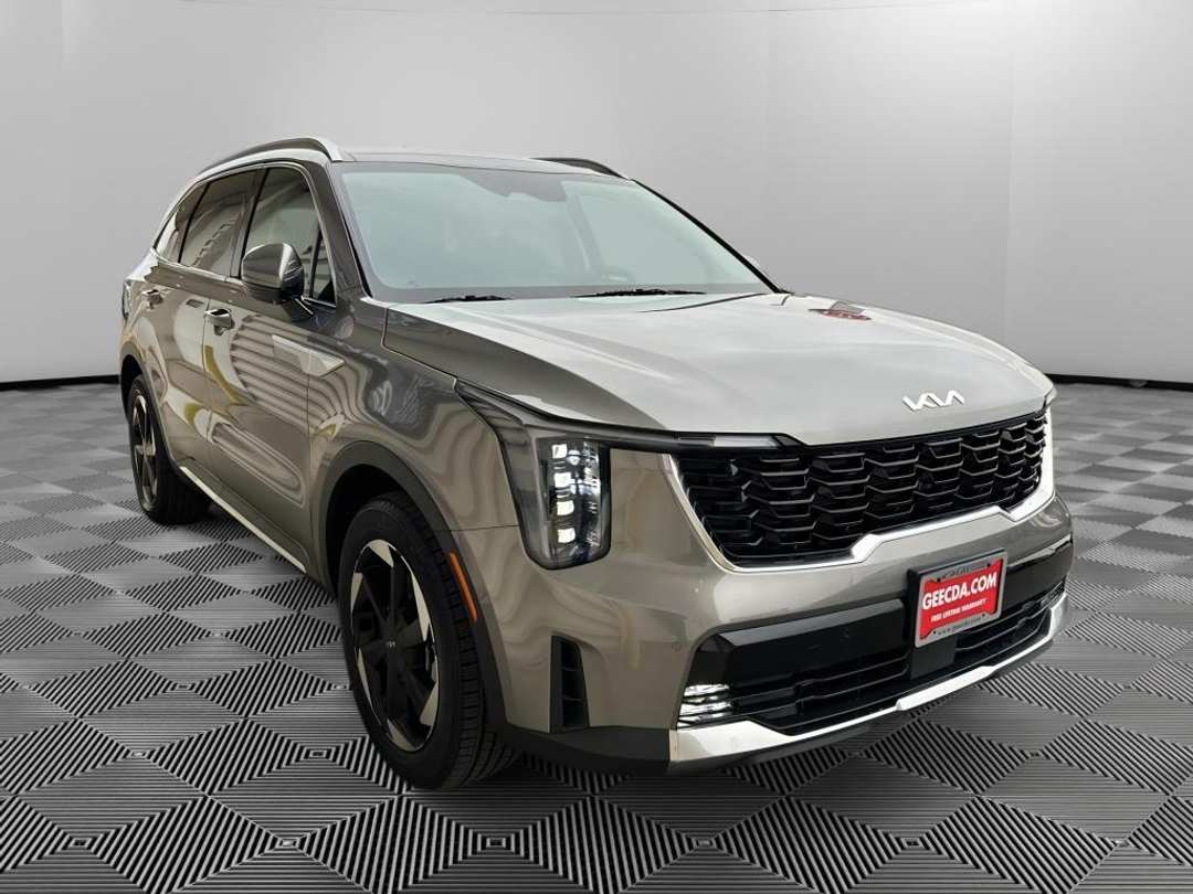 2026 Kia Sorento EX - Image 3