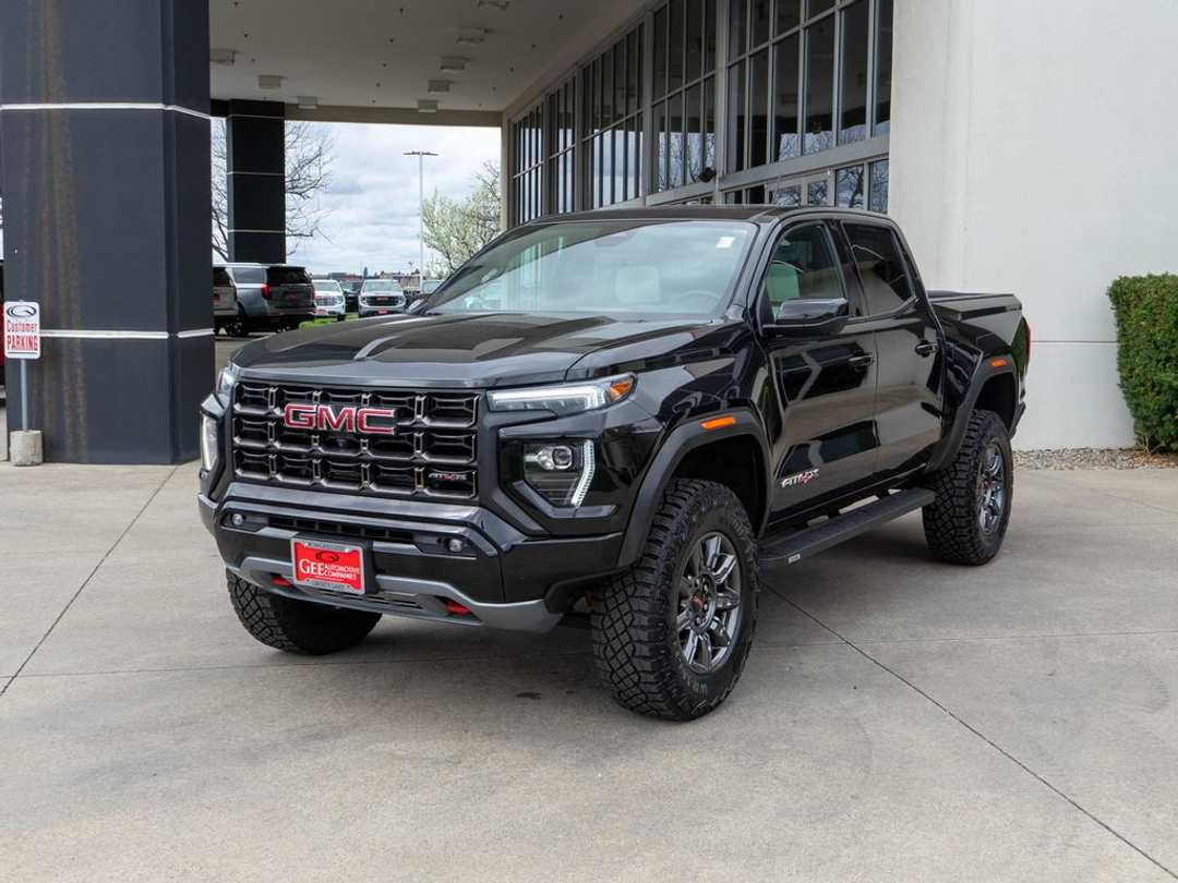 2024 GMC Canyon AT4X - Image 3