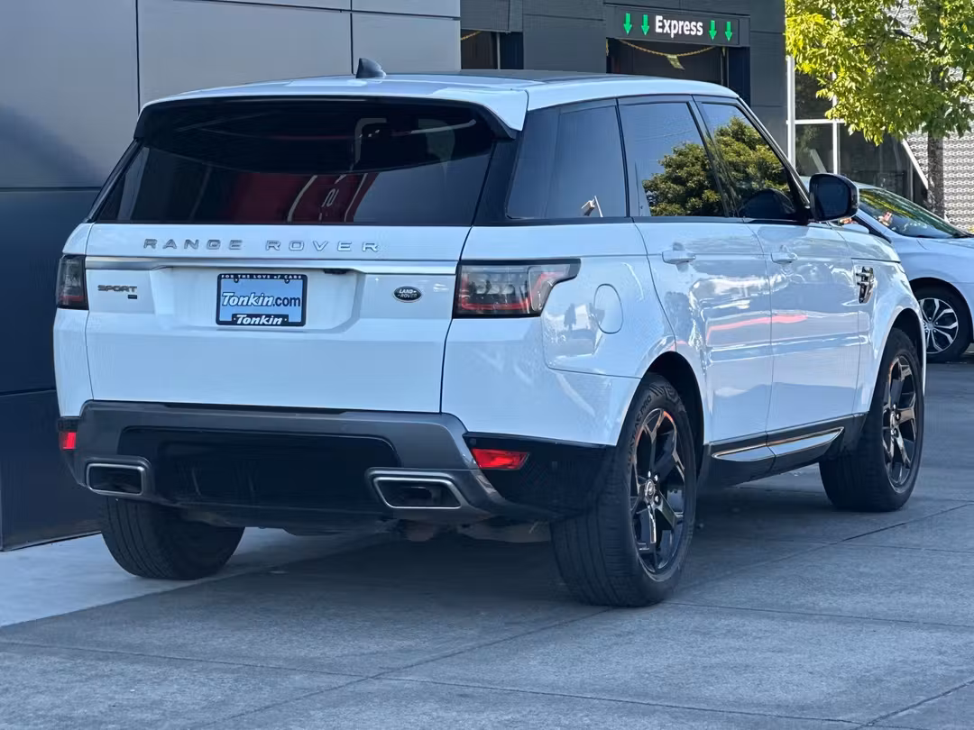 2020 Land Rover Range Rover Sport HSE - Image 3