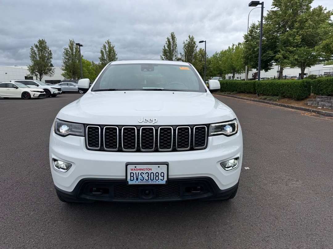 2020 Jeep Grand Cherokee Laredo - Image 2