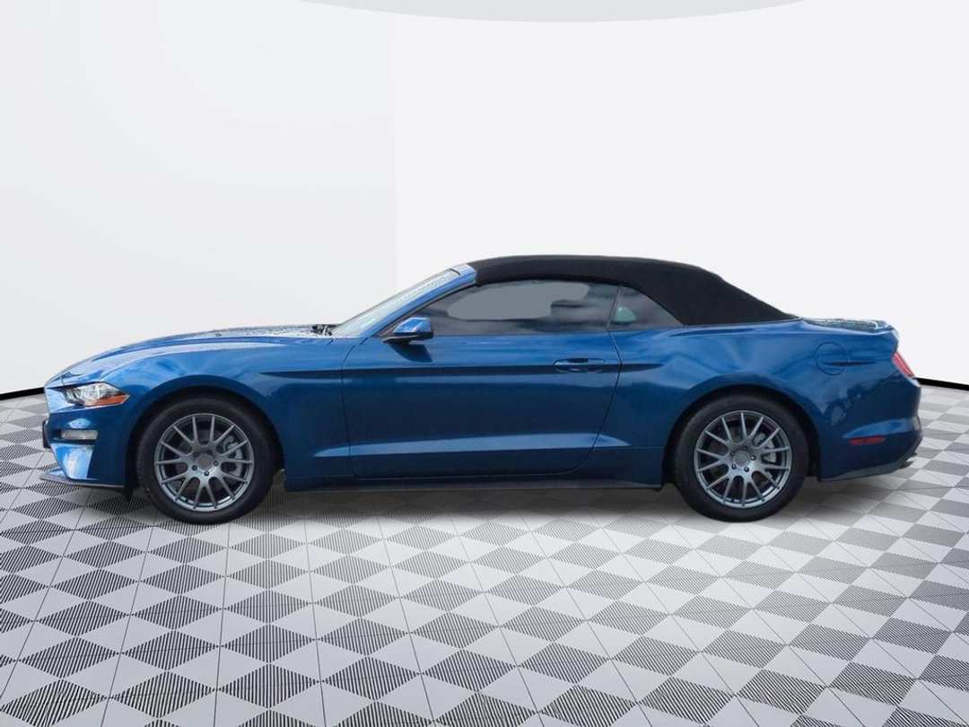 2022 Ford Mustang EcoBoost Premium - Image 3
