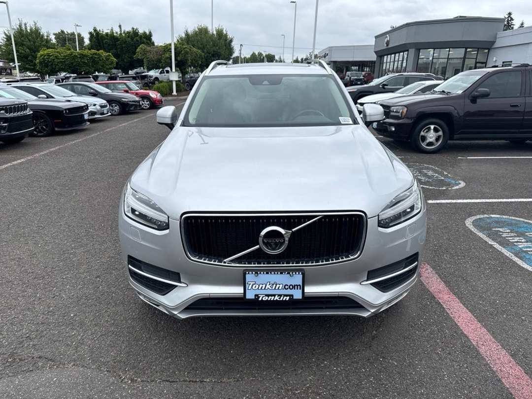 2017 Volvo Xc90 T6 Momentum - Image 2