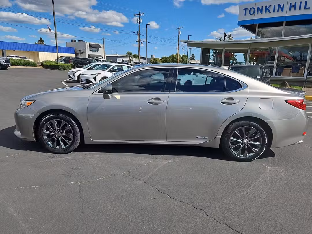 2015 Lexus Es 300h - Image 3