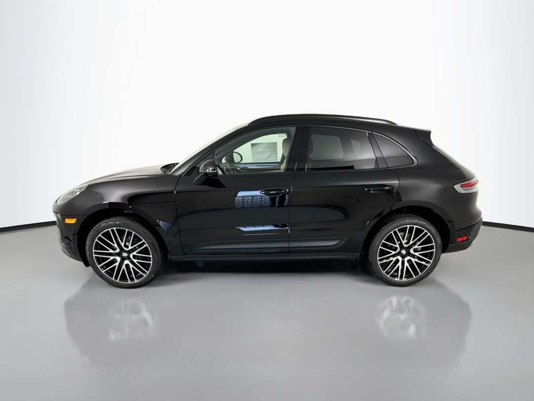 2026 Porsche Macan - Image 2