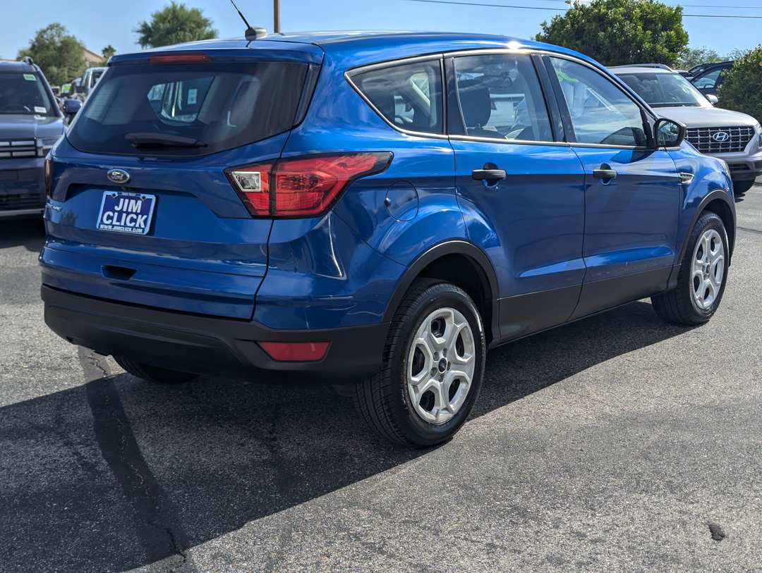 2019 Ford Escape S - Image 2