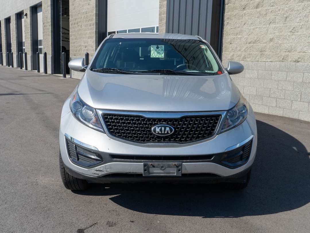 2015 Kia Sportage LX - Image 2