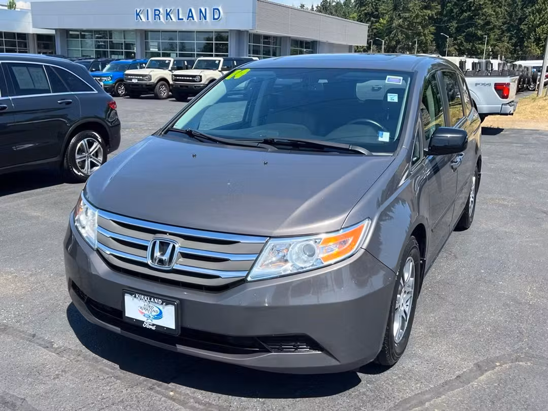 2013 Honda Odyssey EXL - Image 3