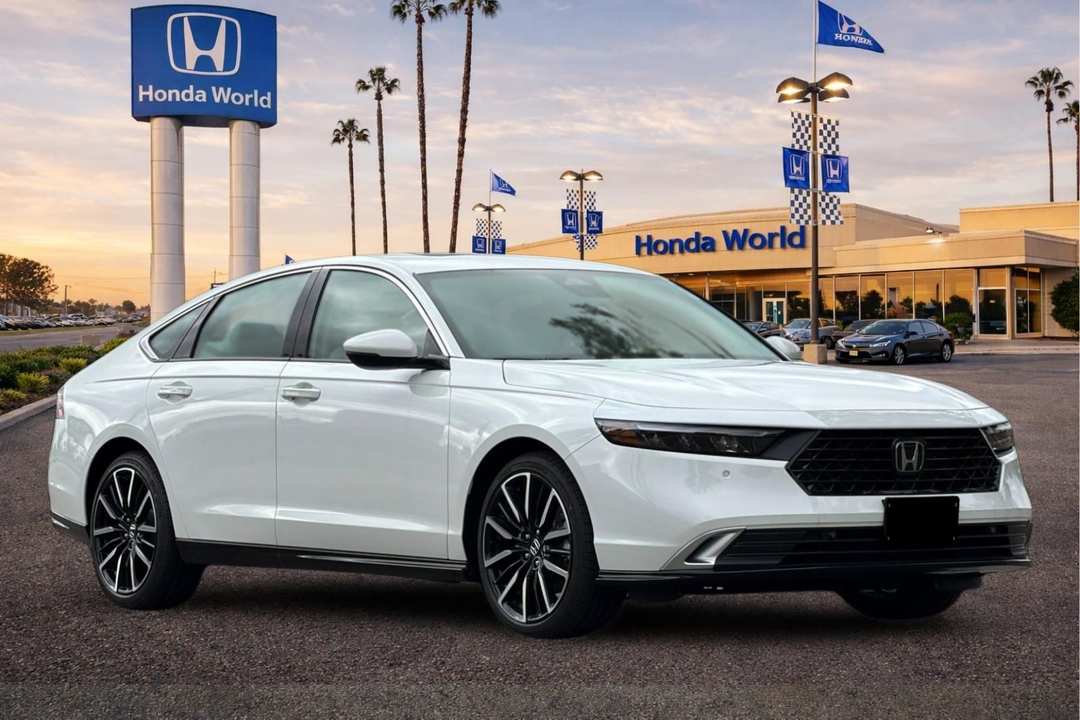 2026 Honda Accord Hybrid Touring - Image 2
