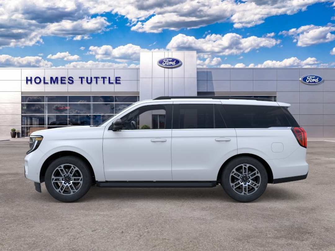 2026 Ford Expedition Active - Image 3