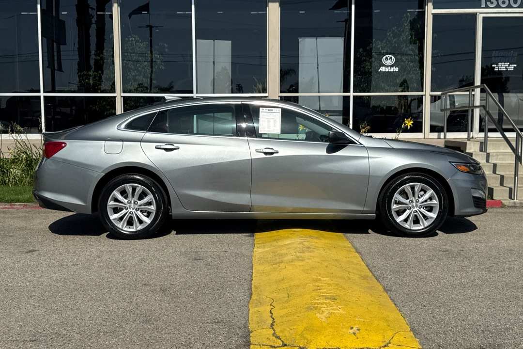 2023 Chevrolet Malibu LT - Image 3