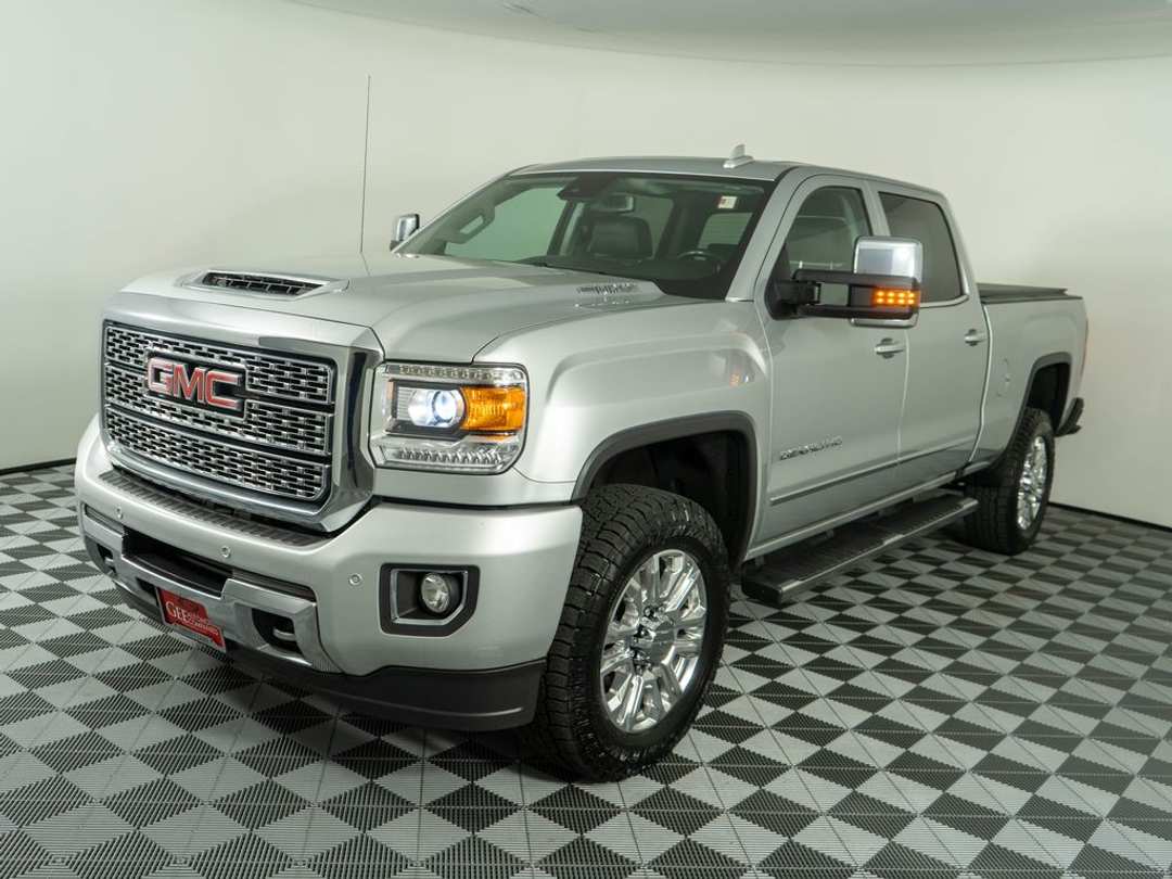 2018 GMC Sierra 2500Hd Denali - Image 3