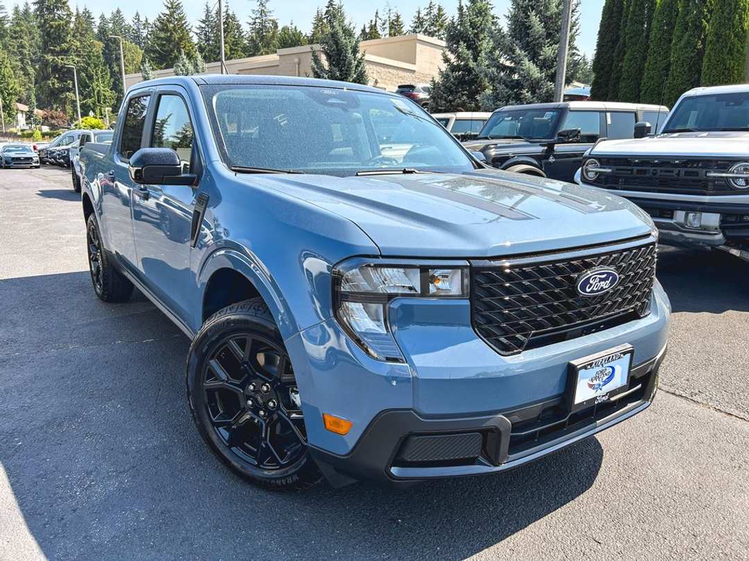 2026 Ford Maverick XLT - Image 2