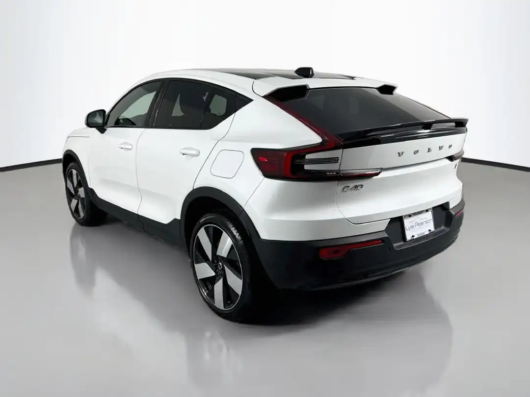 2023 Volvo C40 Recharge Pure Ultimate - Image 3