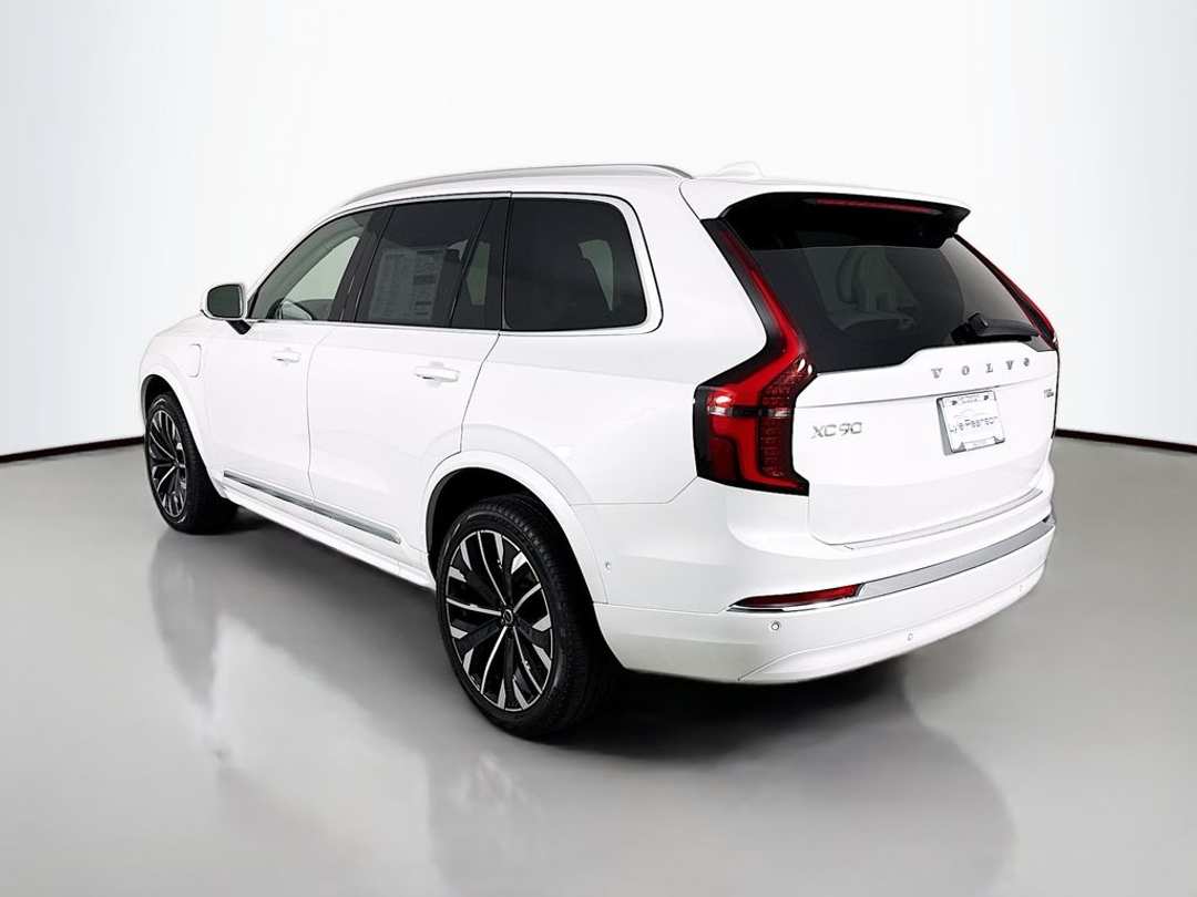 2026 Volvo Xc90 Plug-In Hybrid T8 Ultra - Image 3