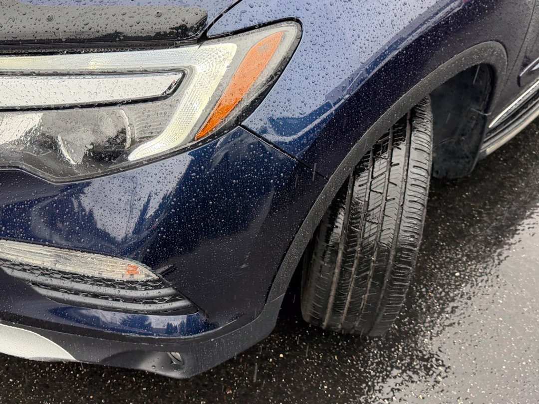 2018 Honda Pilot Elite - Image 3