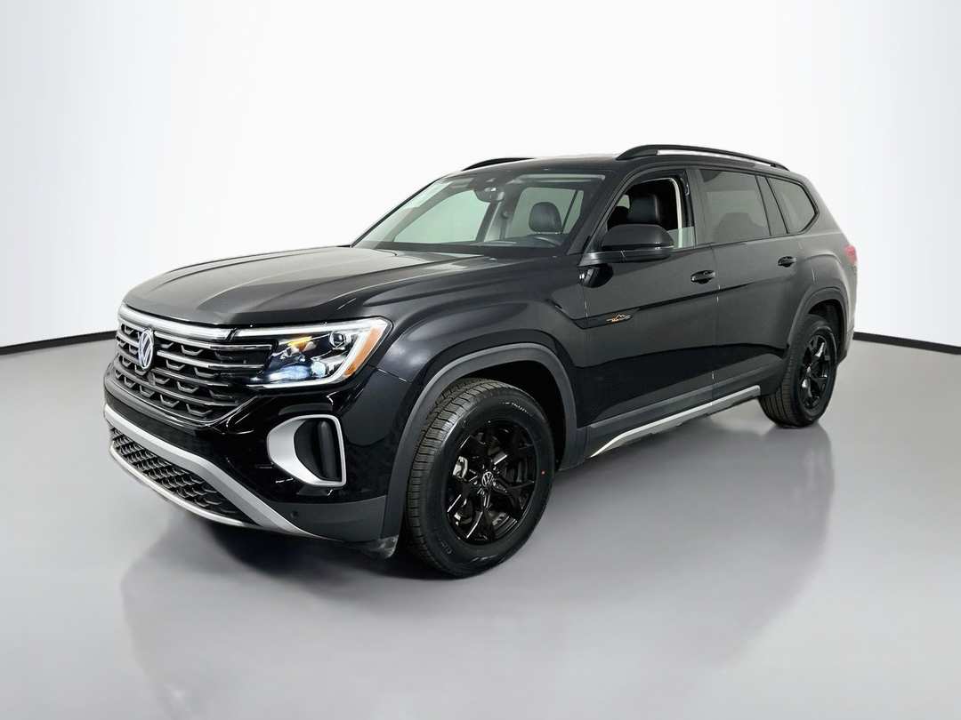 2024 Volkswagen Atlas 2.0T Peak Edition SEL - Image 3