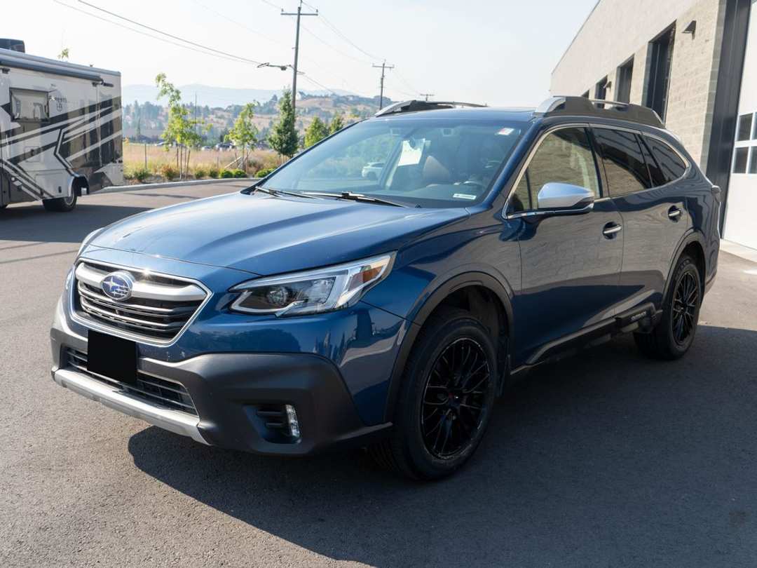 2020 Subaru Outback Touring XT - Image 3