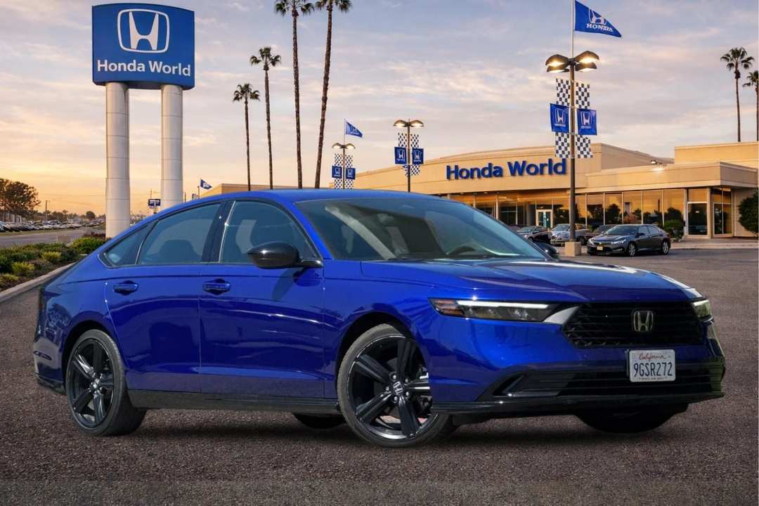 2023 Honda Accord Hybrid SportL - Image 2
