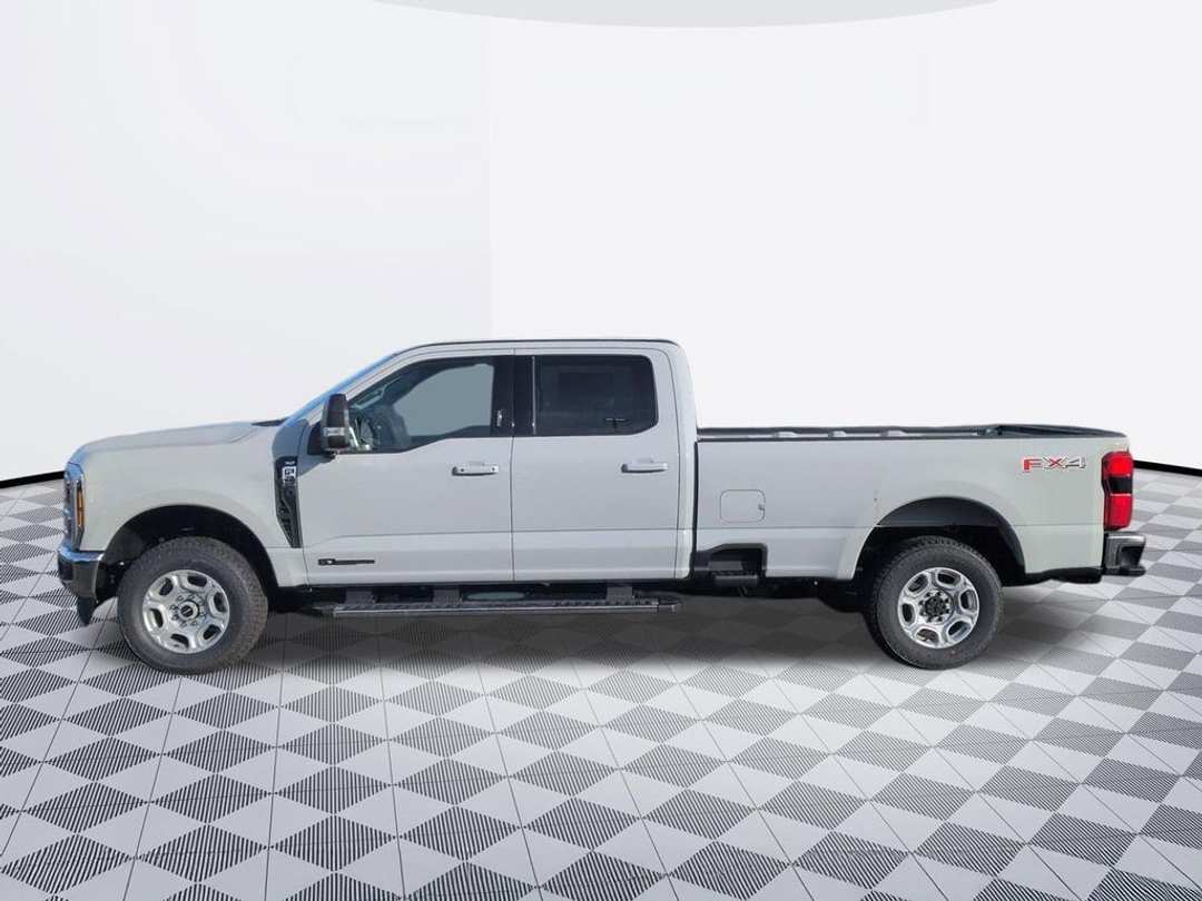 2026 Ford F-250Sd XLT - Image 2