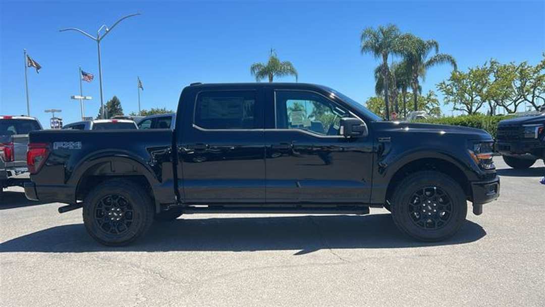 2026 Ford F-150 XLT - Image 2