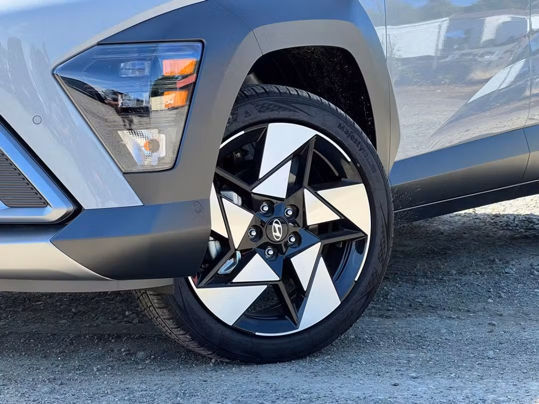 2026 Hyundai Kona Limited - Image 2