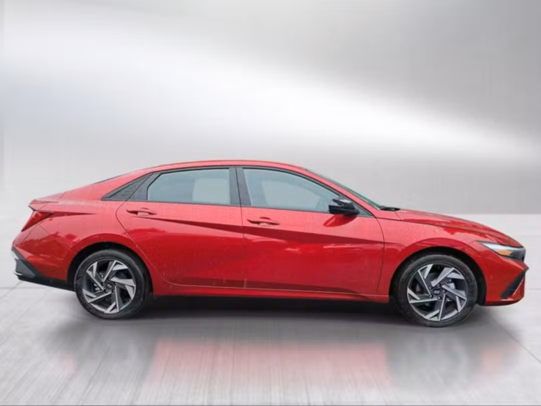 2025 Hyundai Elantra Hybrid SEL Sport - Image 2