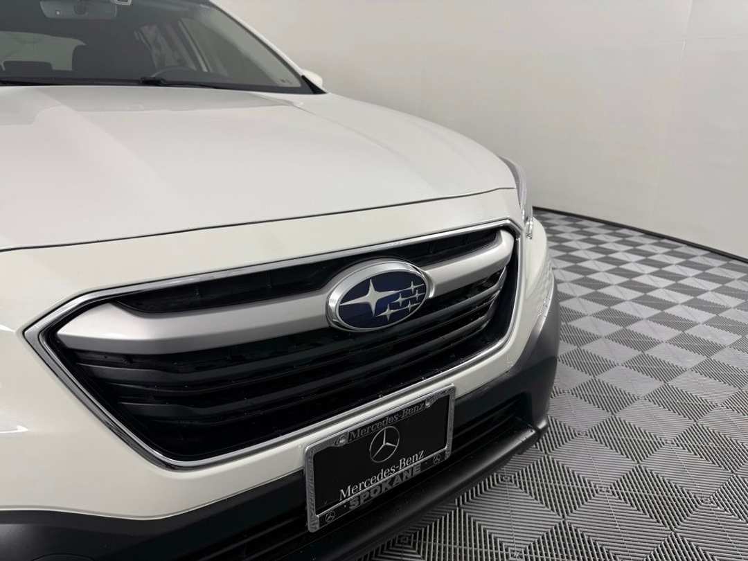 2021 Subaru Outback Premium - Image 3