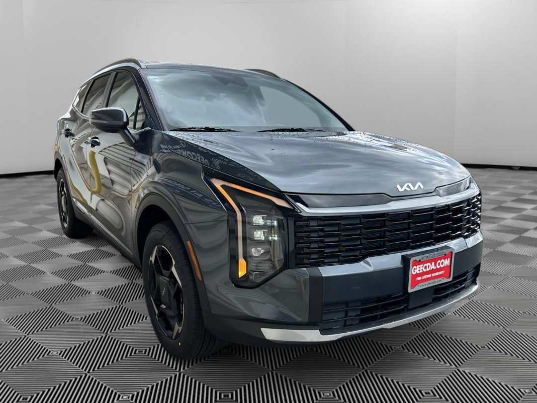 2026 Kia Sportage EX - Image 3